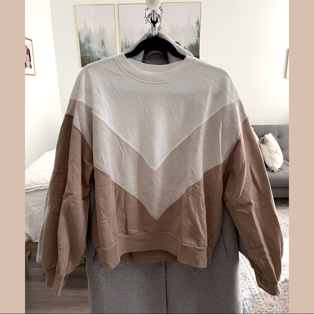 Abercrombie & Fitch Colorblock Crew Sweatshirt